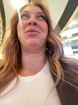 Snapshot of Sweet___Emily chatting on January 2025 02:28:02 PM Sweet Emily online show from January 2025 02:28:02 PM