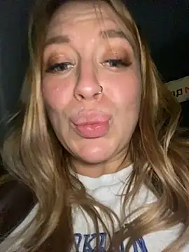 Snapshot of Sweet___Emily chatting on January 2025 05:30:01 PM Sweet Emily online show from January 2025 05:30:01 PM