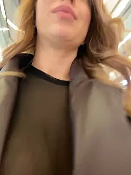 Snapshot of Sweet___Emily chatting on January 2025 02:12:02 PM Sweet Emily online show from January 2025 02:12:02 PM