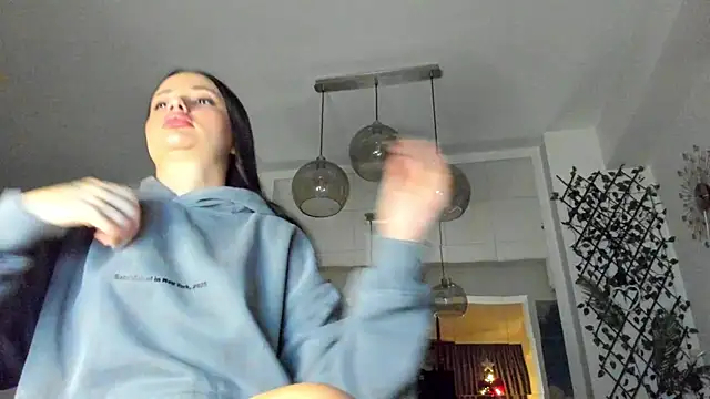 IreneVON online show from November 2025 04:45:02 AM