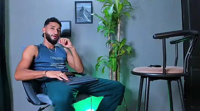 Damian 022 online show from January 2025 11:10:02 PM