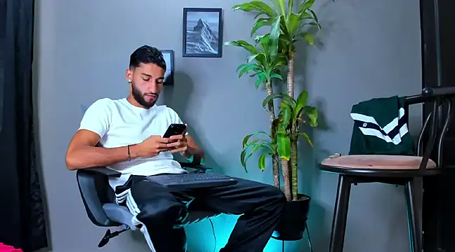 Damian 022 online show from February 2025 04:00:02 PM