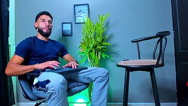 Damian 022 online show from October 2025 01:36:02 AM