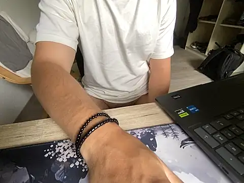 Lion132233 online show from June 2026 04:34:02 PM
