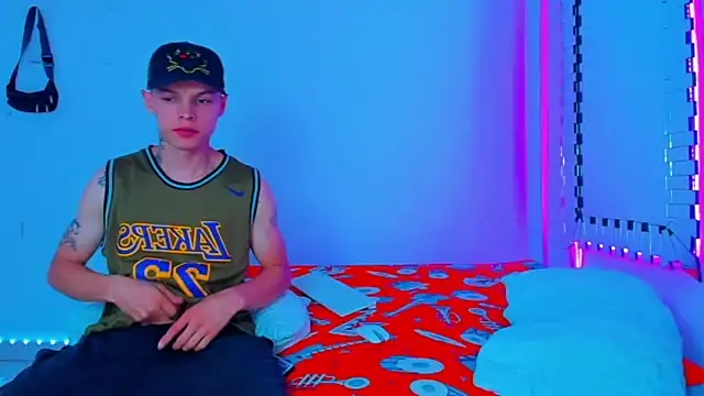 HOT boy2025 online show from December 2024 11:05:01 PM