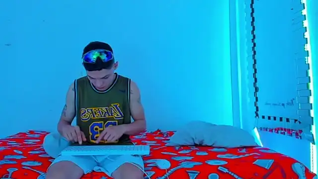 HOT boy2025 online show from March 2025 10:20:02 PM