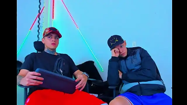 HOT boy2025 online show from September 2025 05:17:02 AM