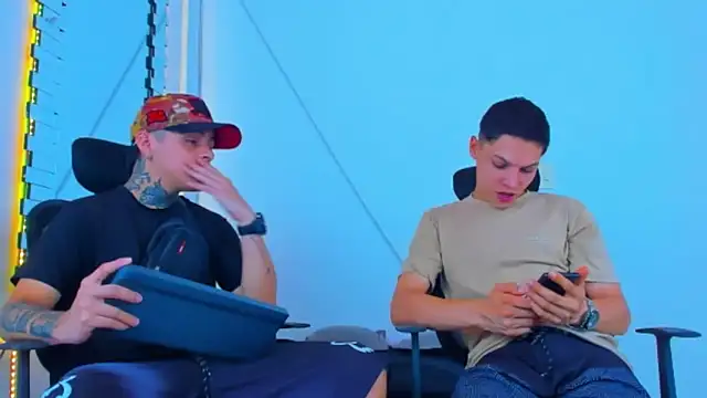 HOT boy2025 online show from November 2025 04:31:02 PM