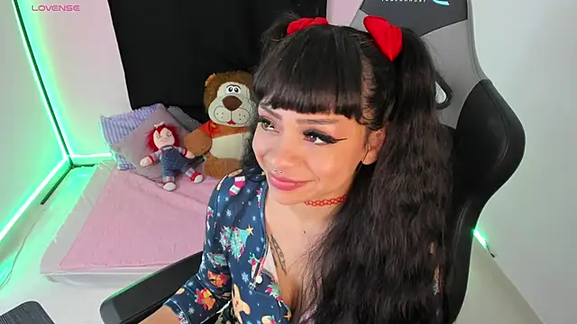 Snapshot of zoesullivan chatting on December 2024 10:28:01 AM zoesullivan online show from December 2024 10:28:01 AM