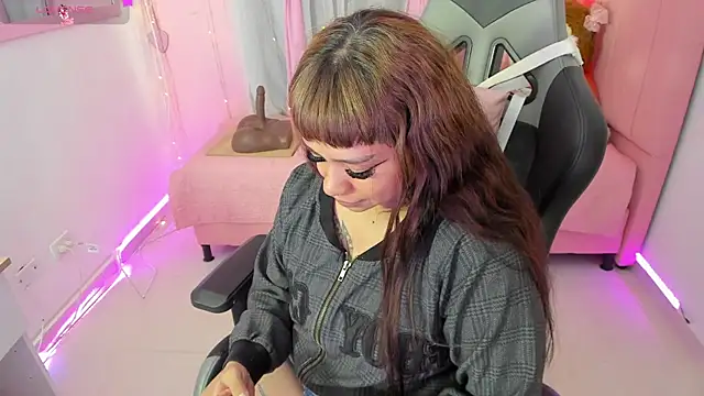 Snapshot of zoesullivan chatting on September 2025 02:40:02 PM zoesullivan online show from September 2025 02:40:02 PM
