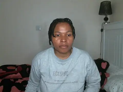 Snapshot of R-thequeen chatting on December 2024 05:13:01 PM R-thequeen online show from December 2024 05:13:01 PM