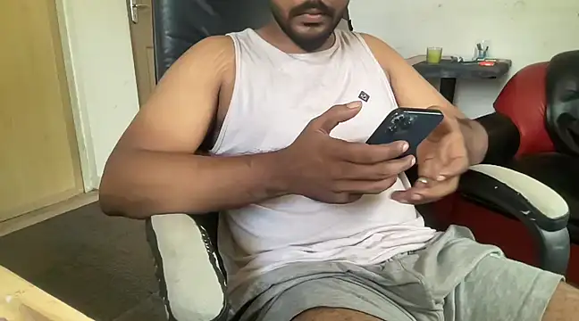 Snapshot of Hottest_Tamil chatting on February 2025 06:07:02 AM Hottest Tamil online show from February 2025 06:07:02 AM