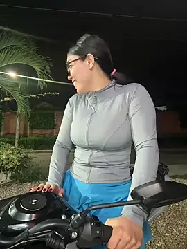 zui lu online show from February 2025 08:04:01 AM