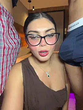 zui lu online show from January 2026 01:33:01 AM