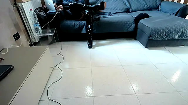 M87HOT online show from April 2026 03:50:02 PM