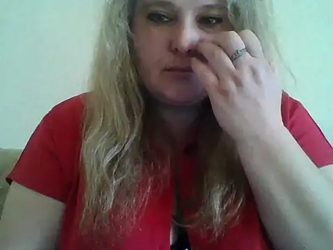 Snapshot of ParisMimi chatting on April 2026 07:44:01 AM ParisMimi online show from April 2026 07:44:01 AM