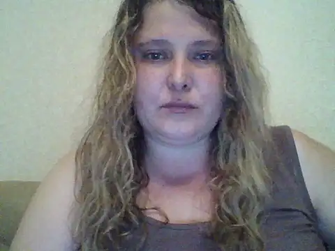 Snapshot of ParisMimi chatting on May 2026 08:39:02 PM ParisMimi online show from May 2026 08:39:02 PM