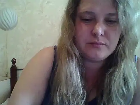 Snapshot of ParisMimi chatting on May 2026 08:55:01 AM ParisMimi online show from May 2026 08:55:01 AM