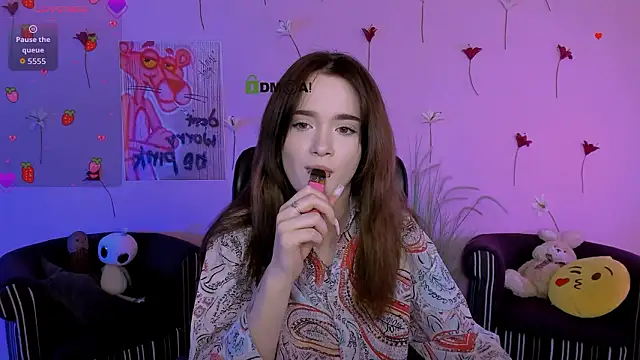 liana kisses online show from March 2026 08:08:02 PM