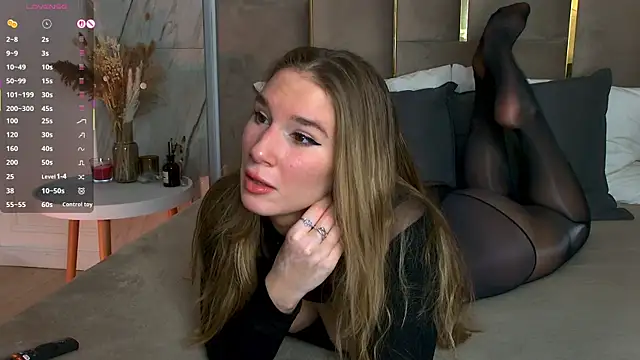 LeslieMines online show from November 2025 06:05:02 AM