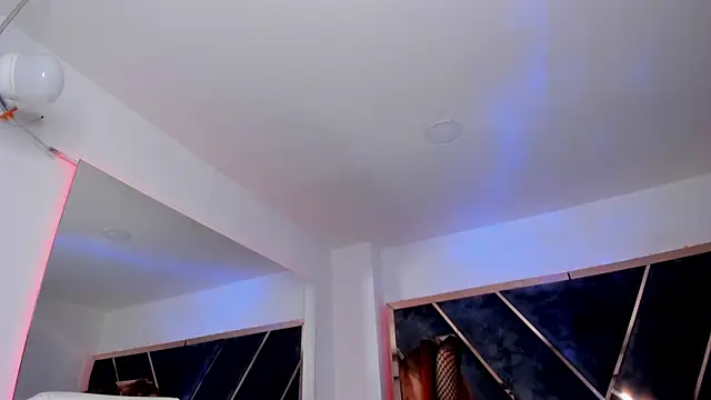 Snapshot of ChloeConnorr chatting on January 2025 10:08:02 PM ChloeConnorr online show from January 2025 10:08:02 PM