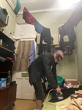 Snapshot of Ariel_Ari chatting on October 2025 11:24:02 PM Ariel Ari online show from October 2025 11:24:02 PM