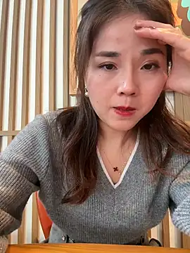 Snapshot of Efangfang chatting on December 2024 08:11:02 AM Efangfang online show from December 2024 08:11:02 AM