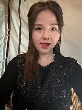Snapshot of Efangfang chatting on December 2024 10:45:02 AM Efangfang online show from December 2024 10:45:02 AM