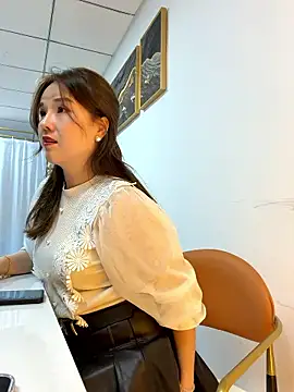 Snapshot of Efangfang chatting on January 2026 12:42:02 PM Efangfang online show from January 2026 12:42:02 PM