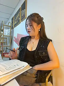 Snapshot of Efangfang chatting on February 2026 10:43:01 AM Efangfang online show from February 2026 10:43:01 AM