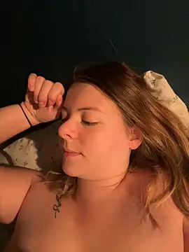 Snapshot of Nina_blain chatting on November 2025 09:00:02 AM Nina blain online show from November 2025 09:00:02 AM