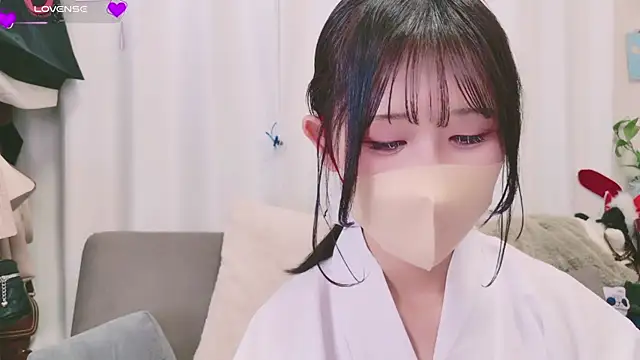 Conatsu online show from December 2024 01:08:02 PM