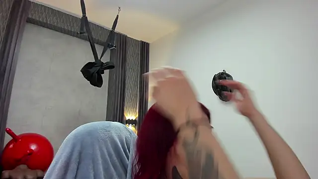 selene red  online show from February 2026 01:31:01 AM