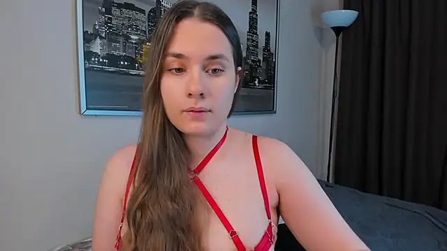 Snapshot of LunaWines chatting on December 2024 08:29:01 PM LunaWines online show from December 2024 08:29:01 PM