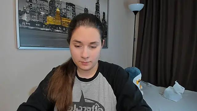 Snapshot of LunaWines chatting on February 2025 07:39:01 PM LunaWines online show from February 2025 07:39:01 PM