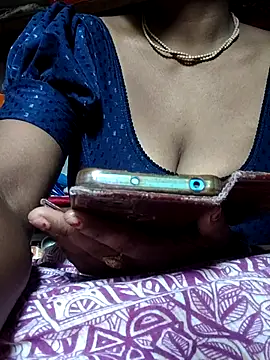 Snapshot of DARK_WINE_ chatting on September 2025 06:37:01 AM DARK WINE online show from September 2025 06:37:01 AM