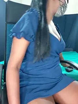 Snapshot of Midnight_Blossom chatting on January 2026 09:31:01 PM Midnight Blossom online show from January 2026 09:31:01 PM