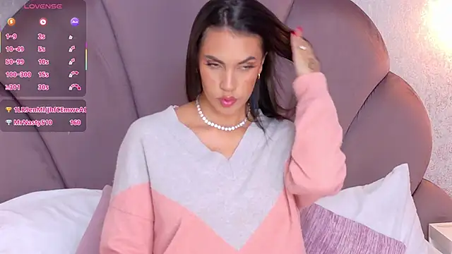 Camille Torres online show from November 2025 12:49:01 PM