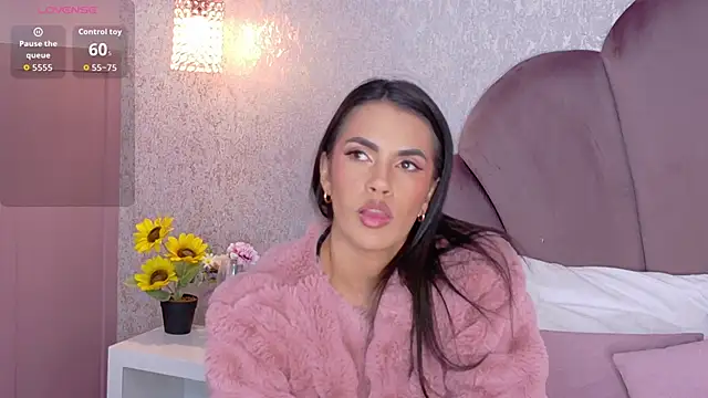 Camille Torres online show from November 2025 12:37:02 PM