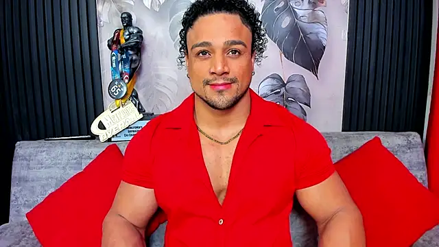 MikeEstevess online show from December 2025 05:24:02 AM