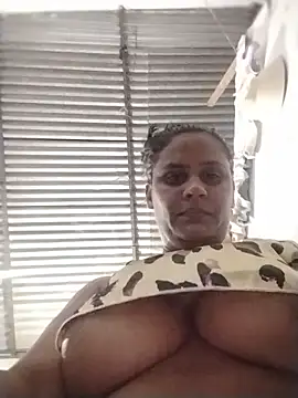 Snapshot of Andreita_95 chatting on July 2026 11:43:01 PM Andreita 95 online show from July 2026 11:43:01 PM