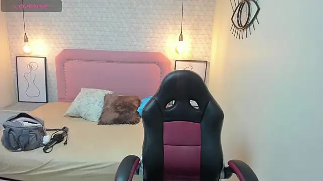 Kittytimberlake online show from October 2025 12:06:02 PM