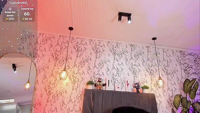 aihnoa split online show from November 2025 01:10:01 PM