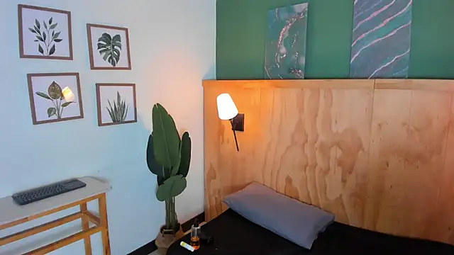 jacob-coper online show from September 2025 03:17:01 AM