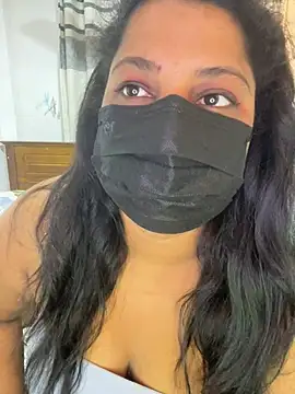 NOORA-GIRL online show from March 2026 01:01:01 AM