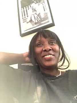 Lola kims online show from September 2025 07:46:02 AM