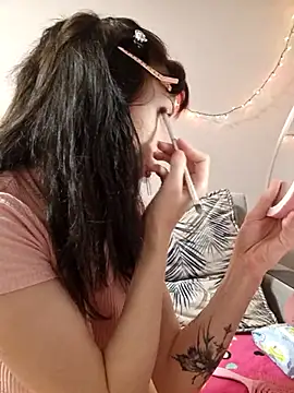  Alice 0-0 online show from November 2025 10:41:02 AM