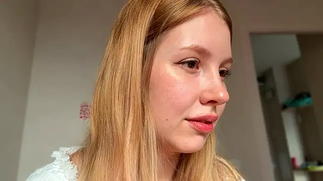 HoneyAudrey online show from April 2026 02:03:02 AM