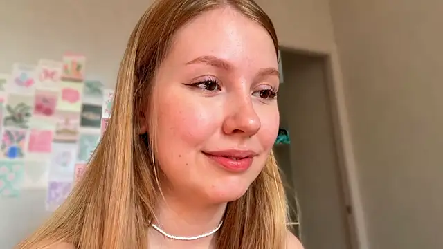 HoneyAudrey online show from April 2026 02:31:01 AM