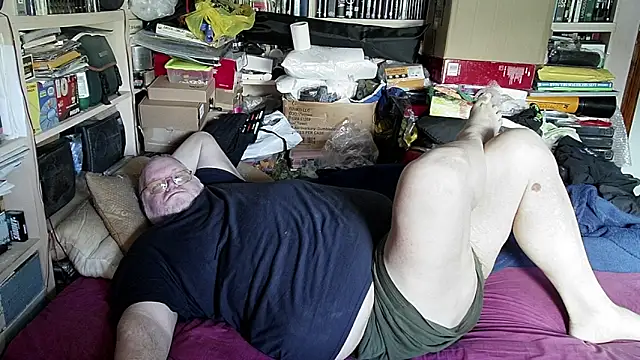 hadeszeuss2 online show from February 2025 02:44:02 PM